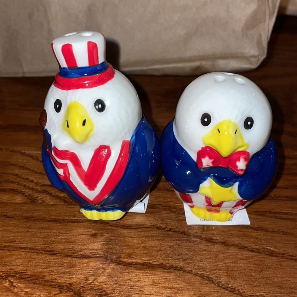 Patriotic mini salt & pepper shaker Eagle set - Picture 4 of 6
